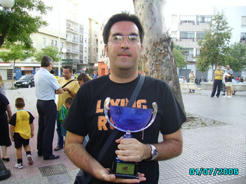 Antoñaki con la copa 2